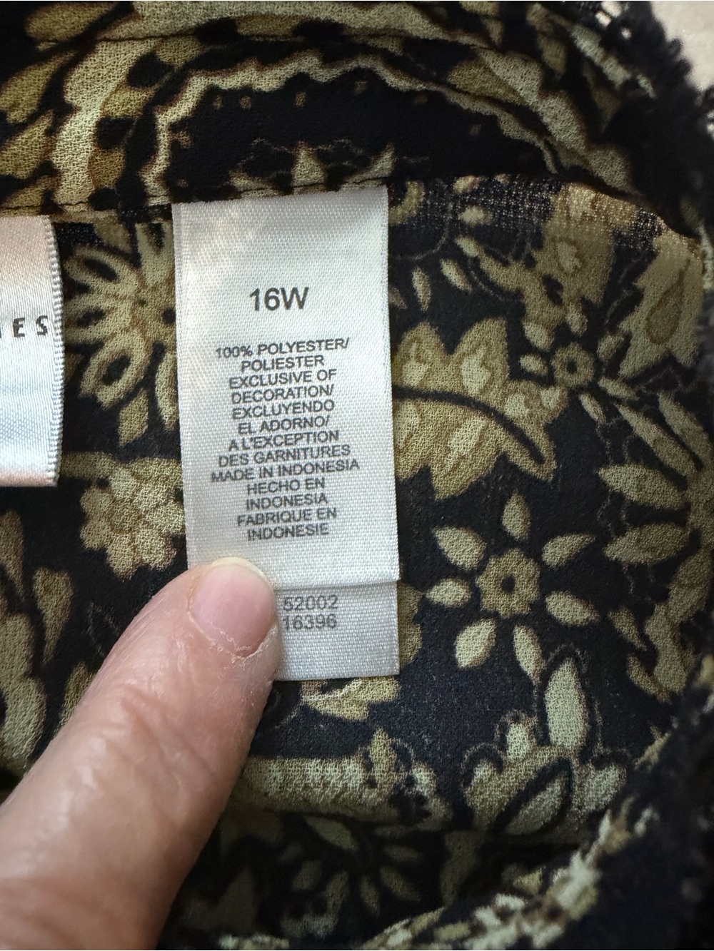 Emma James Black and Gold Floral Lace-Trim Blouse - Picture 3 of 12